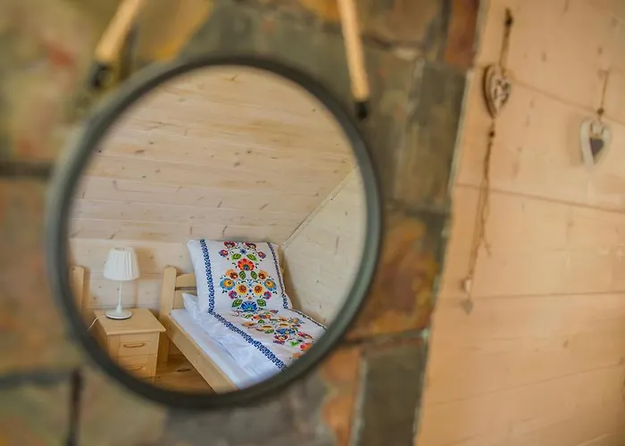 Swierkowy Raj בקתה