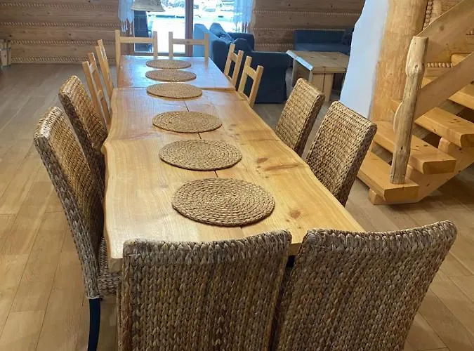 Swierkowy Raj * אוסטראון